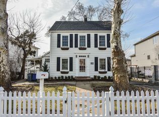 128 Sharrotts Rd, Staten Island, NY 10309