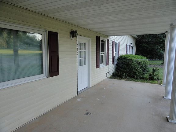 2nd image of 702 E Main St