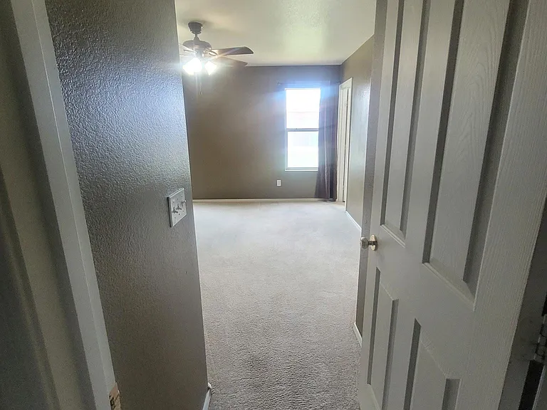 2739 W Silver Creek Ln — Photo 28