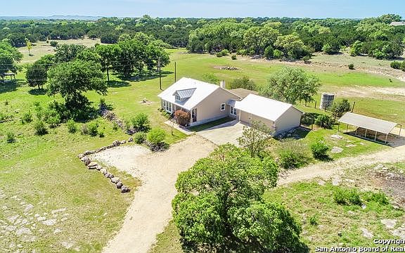 3rd image of 316 Red Oak Dr