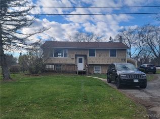 6082 Townline Rd, Lockport, NY 14094