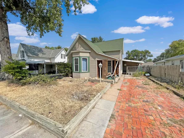 1707 Avenue A, Gothenburg, NE 69138