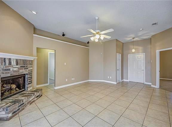 4th image of 124 Bowie Dr