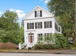 261 Merrimac St, Newburyport, MA 01950