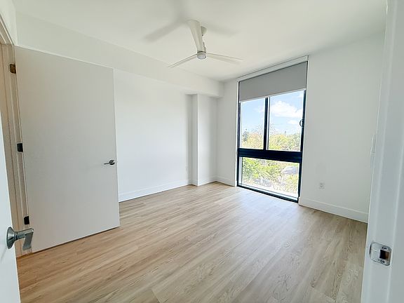 4th image of 527 NE 56th St #A