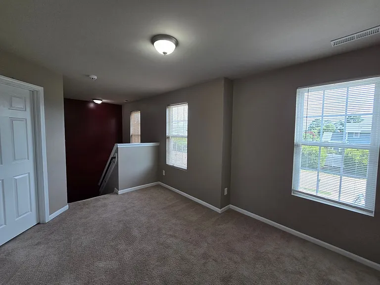 2012 Sir Michael Dr — Photo 10