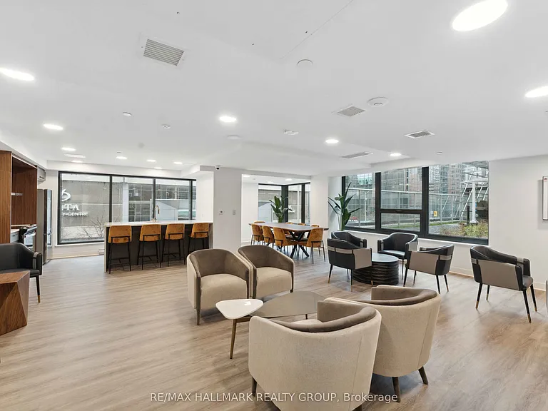 340 Queen St #1502 — Photo 13