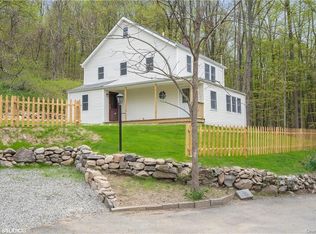 682 Underhill Ave, Yorktown Heights, NY 10598