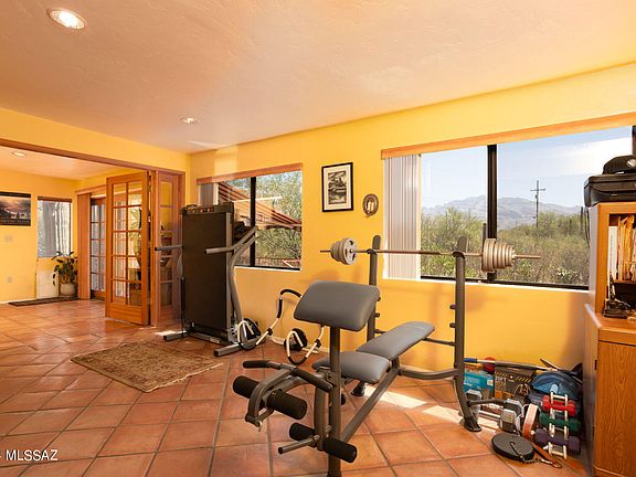 3rd image of 1560 W Placita Alinada