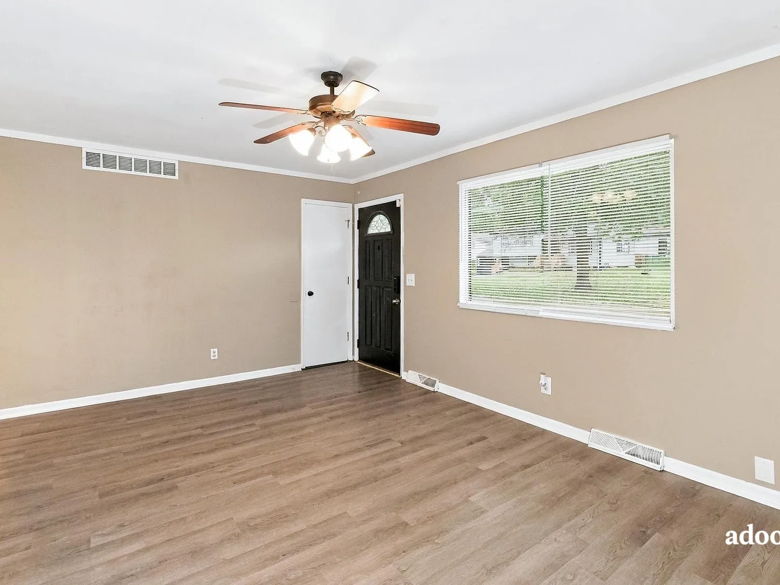 3 bed, 2.0 bath, 1536 sqft, $1,695 — Photo 4