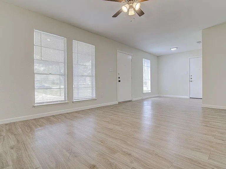 5301 Indio Cir #A — Photo 6