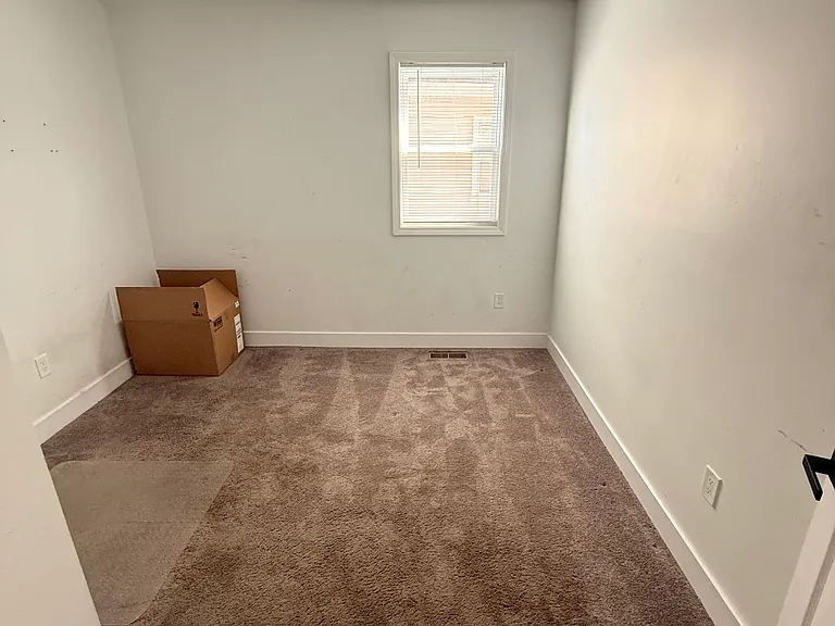 223 County St #1R — Photo 6