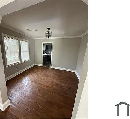 3 bed, $1,400 — Photo 4