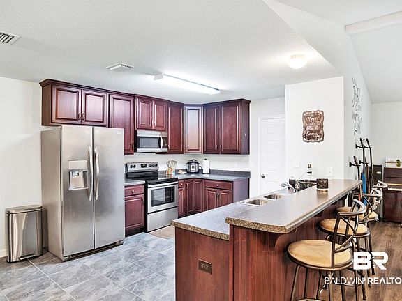 4th image of 17764 Fox Branch Dr