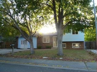 865 S Kenton St, Aurora, CO 80012