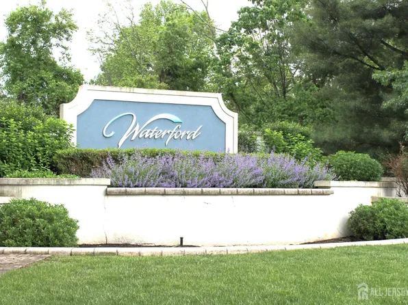 612 Waterford Dr, Edison, NJ 08817