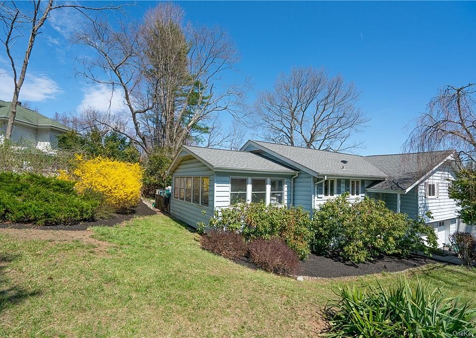 1st image of 12 Toddville Ln