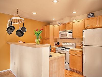 5th image of 25235 SE Klahanie Blvd #104