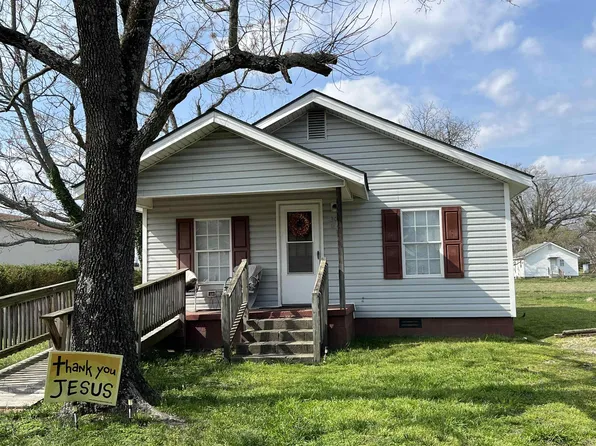 301 N Elm Ave, Dunn, NC 28334