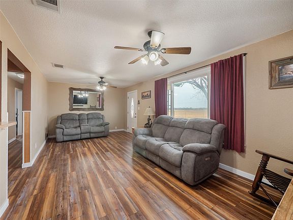 4th image of 851 County Road 455