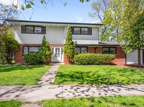 320 Park Dr, Northbrook, IL 60062