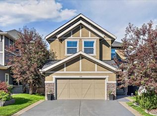 146 NE Valley Pointe Way NW, Calgary, AB T3B6B3