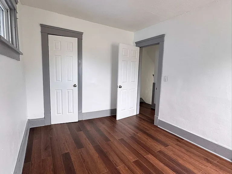 13500 Eaglesmere Ave — Photo 20