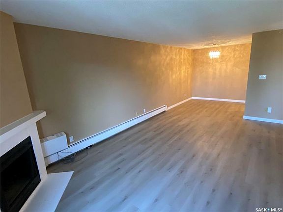3rd image of 289 Fietz St #304