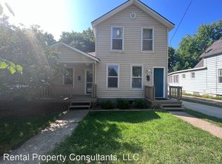 832 Crosby St NW, Grand Rapids, MI 49504