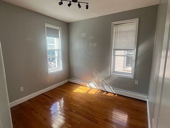 5th image of 3206 84th St #2