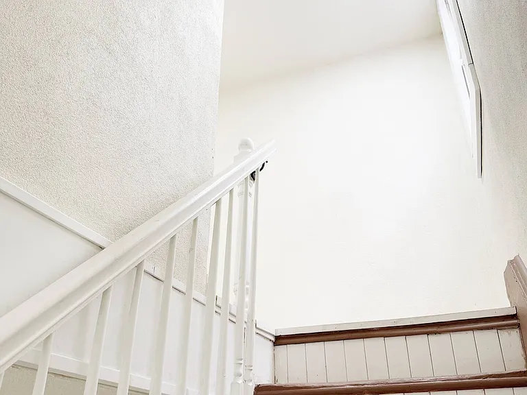 810 W Iowa St #D — Photo 24