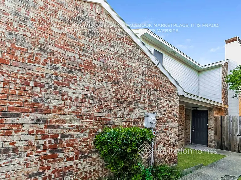 427 Dawn Dr — Photo 2