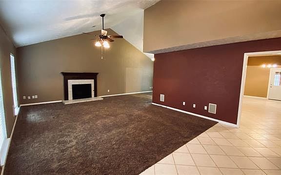 2nd image of 3830 Willow Ct