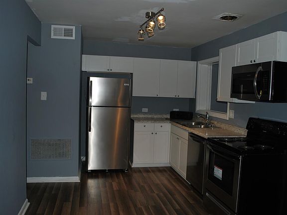 5th image of 948 Waverly Dr