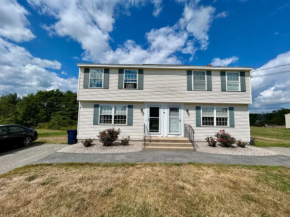 4 Alexander Dr #102