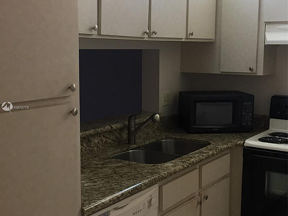5th image of 8820 Royal Palm Blvd #2014