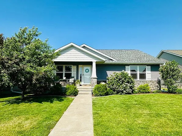 6228 Mississippi Ave, Davenport, IA 52807