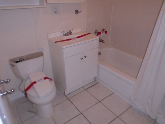 5th image of 4828 S Dorchester Ave #2B