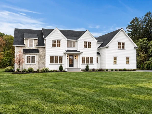 2 Cynthia Cir, Wenham, MA 01984