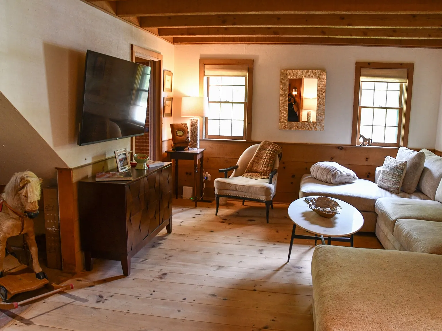 Quintessential Hamptons Cottage by the Beach — Photo 4
