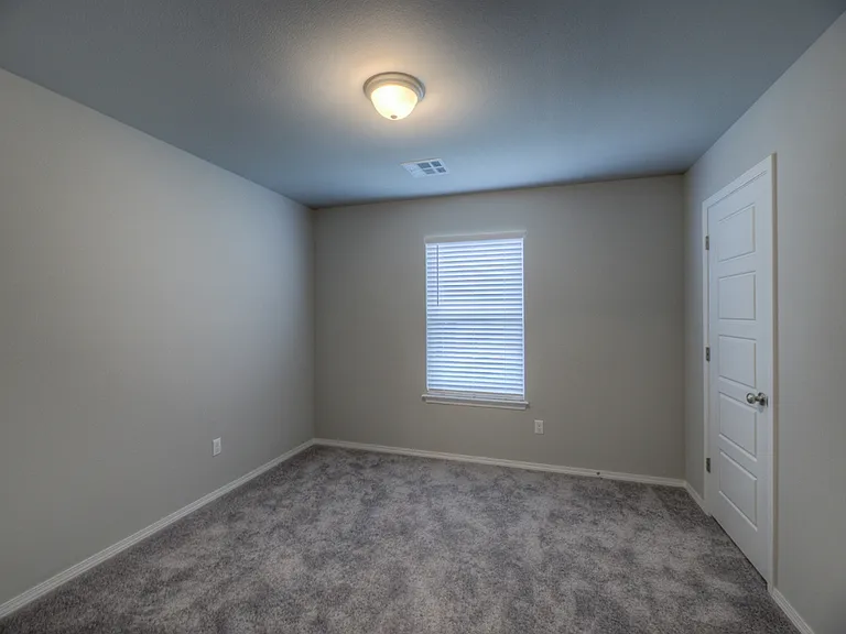 3710 S 13th Pl — Photo 23
