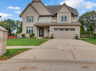9023 Park Hill Ct, Hickory Hills, IL 60457