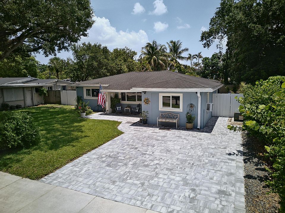 1st image of 3220 SW 16TH Court