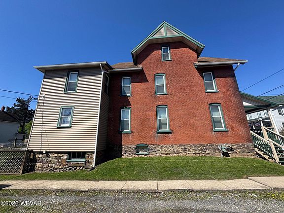4th image of 334-336 Adams St