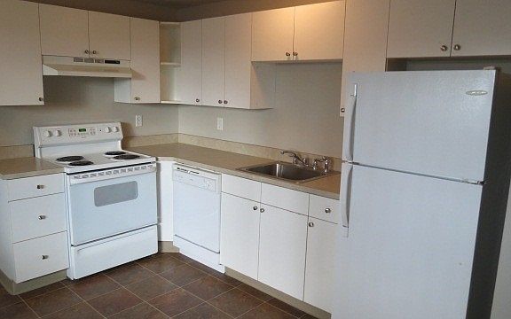 2nd image of 1102-1138 E 1st Ave