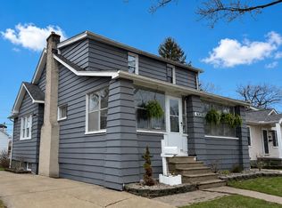 608 S Edgeworth Ave, Royal Oak, MI 48067