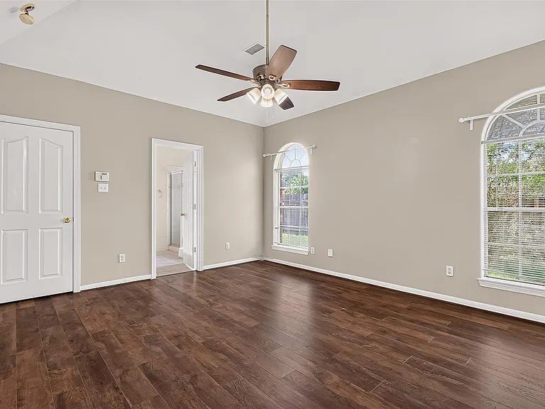8503 Raybluff Ln — Photo 32