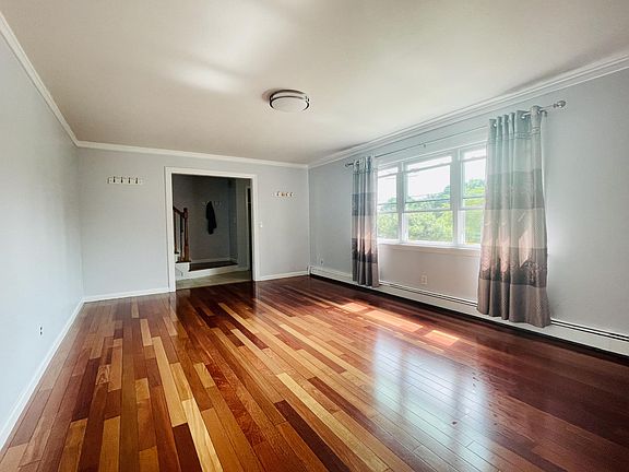 4th image of 324 Fort Washington Ave