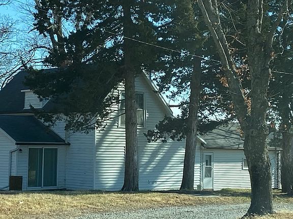 2nd image of 11231 190th St