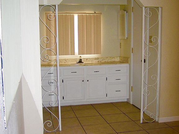 4th image of 116 E Cynthia Cir